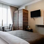 Hotel Madame Roza 4*