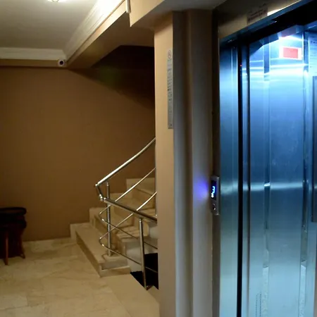 Hotel Madame Roza