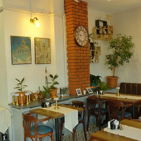 Hotel Madame Roza 4*