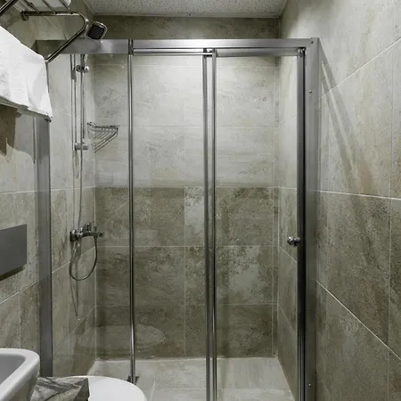 Madame Roza Hotel 4*